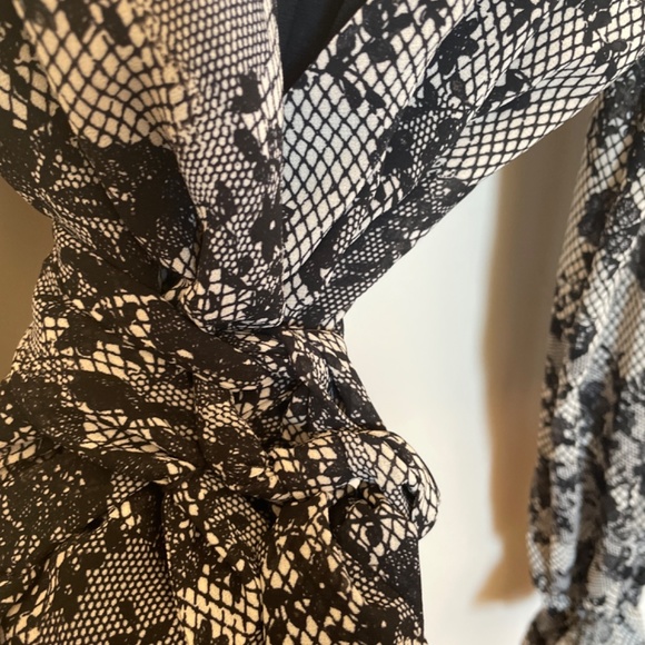 Michael Michael Kors Bone Black Chantilly Wrap Tie-Waist Long Sleeve Blouse - Picture 3 of 8